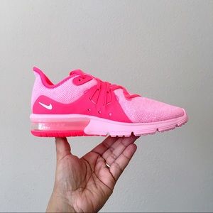 nike shoes for wide feet